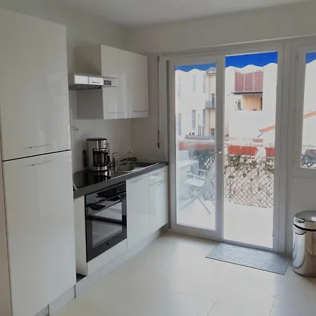 Centre Renove Avec Terrasse Au Calme Plages & Croisette A Pied דירה *