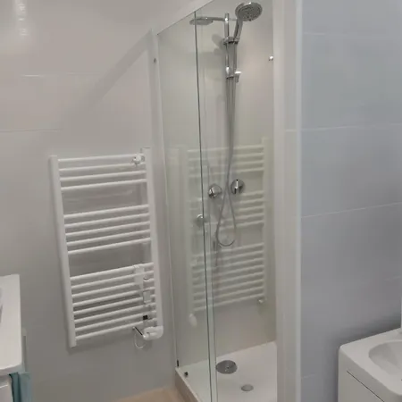 Centre Renove Avec Terrasse Au Calme Plages & Croisette A Pied דירה קאן