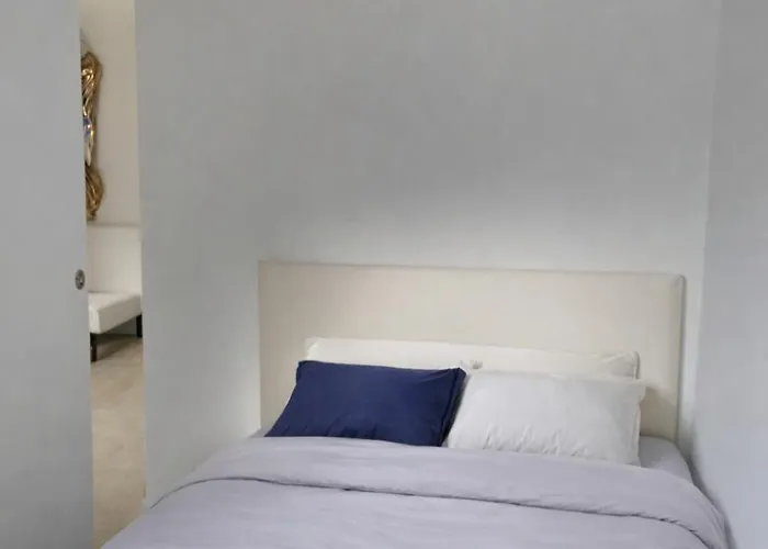 Centre Renove Avec Terrasse Au Calme Plages & Croisette A Pied דירה